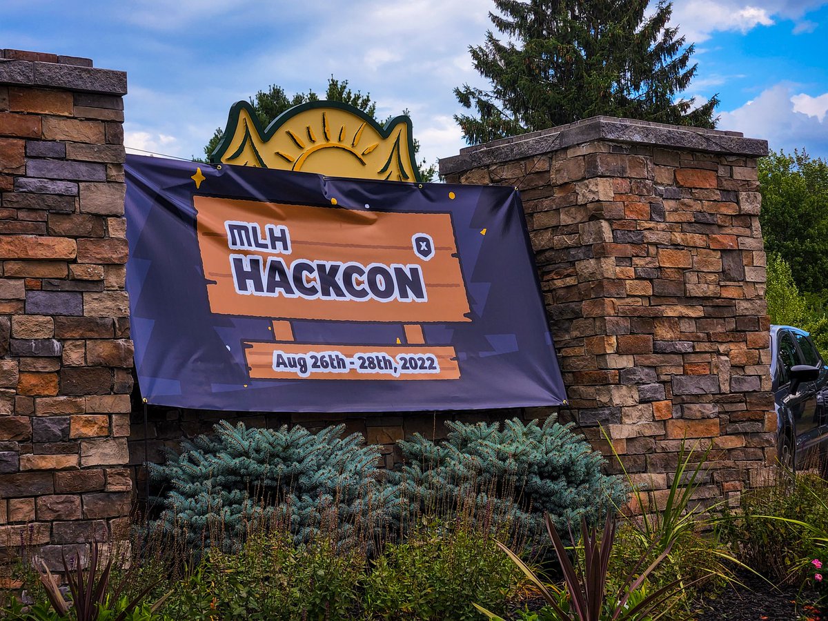 oftenkaran's tweet image. We&apos;re at @MLHacks&apos; #HackCon.

Where are you? 😉
