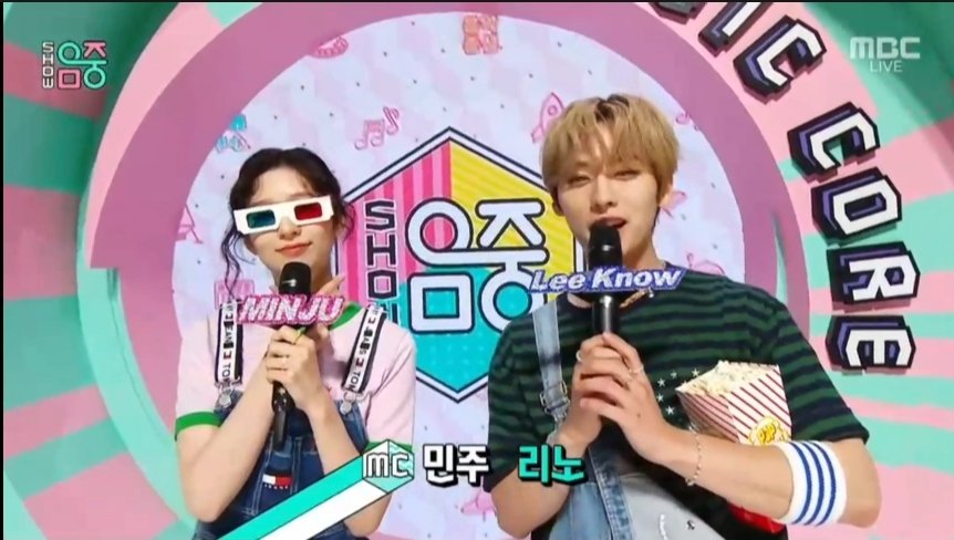 preppystay's tweet photo. #Mc_LeeKnow #LeeKnow #showshowshow https://t.co/TnkPsQxoGH