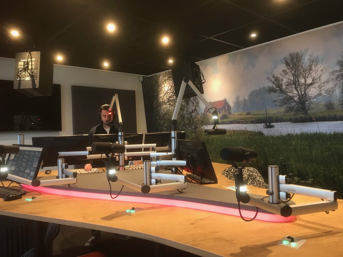 Luister ook deze zaterdagmorgen van 9.00 tot 12.00u naar het radioprogramma A-Magazine met <a href="/MPruijmboom/">Michel Pruijmboom</a>. Al het nieuws uit #Altena komt voorbij in interviews, berichten en reportages. Luister mee via 107.1/107.8 of radioafm.nl.