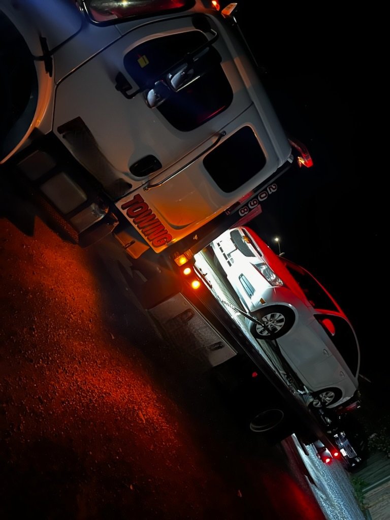 OPP_HSD's tweet image. After blowing past a fully marker #NiagaraOPP cruiser on the #QEW in #NiagaraFalls, the 19yr old driver of the veh pictured was arrested, and blew over 2x the legal limit. Charged #Impaired #80plus and other offences. #90DaySuspension #7DayImpound ^kw
#ArriveAlive