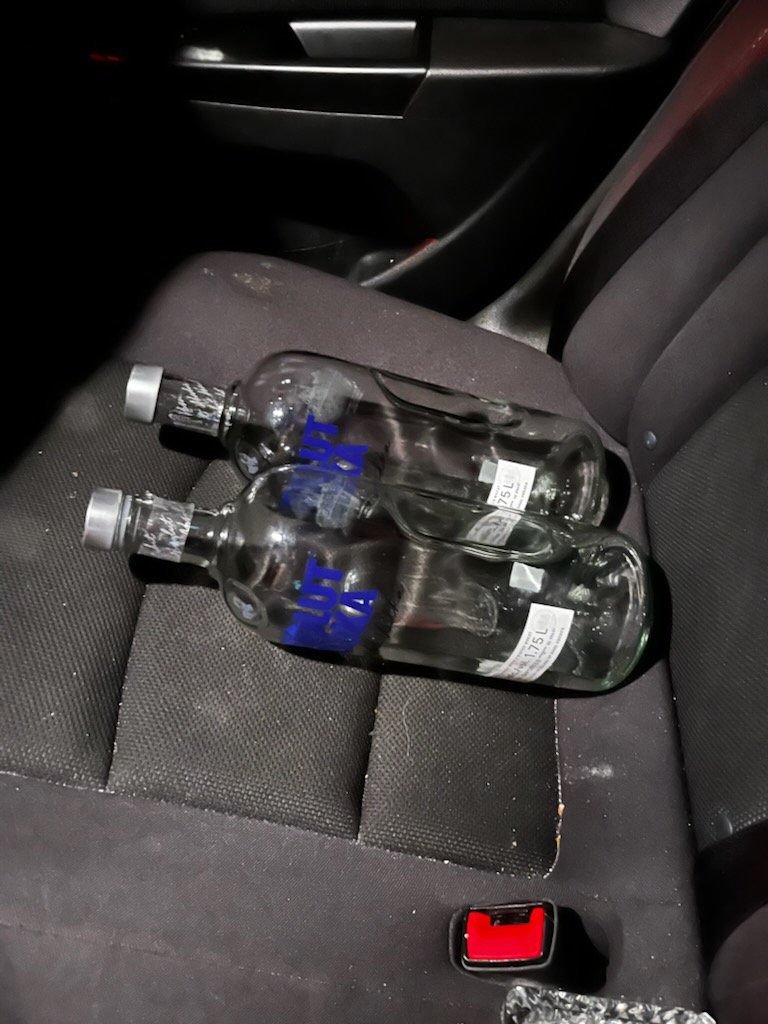 OPP_HSD's tweet image. After blowing past a fully marker #NiagaraOPP cruiser on the #QEW in #NiagaraFalls, the 19yr old driver of the veh pictured was arrested, and blew over 2x the legal limit. Charged #Impaired #80plus and other offences. #90DaySuspension #7DayImpound ^kw
#ArriveAlive