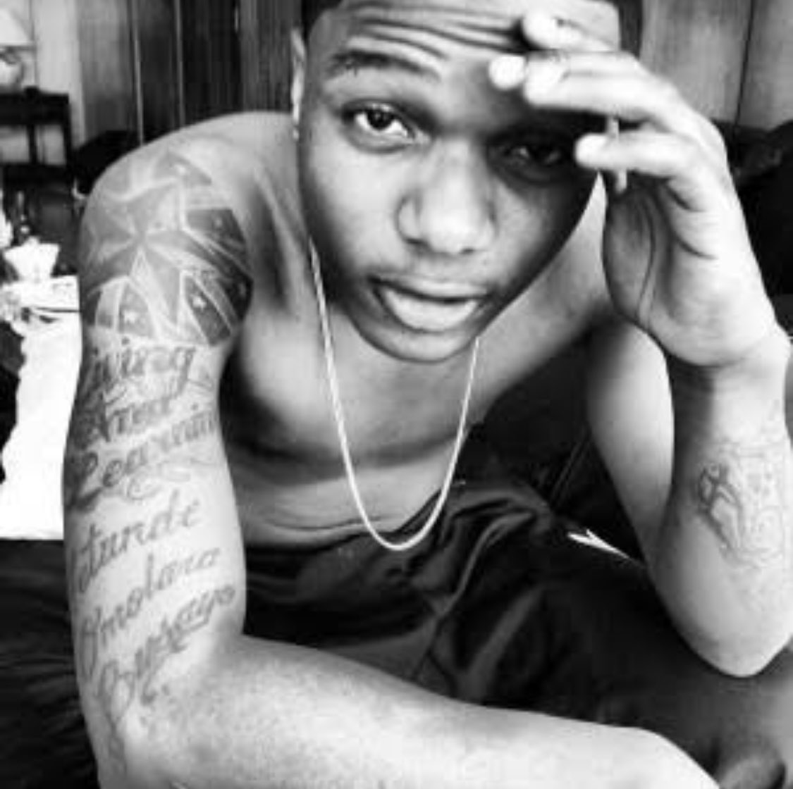 legit_da's tweet photo. Hot wizkid throwback pictures 🥵 🔥 https://t.co/Cgh8j7CFB8
