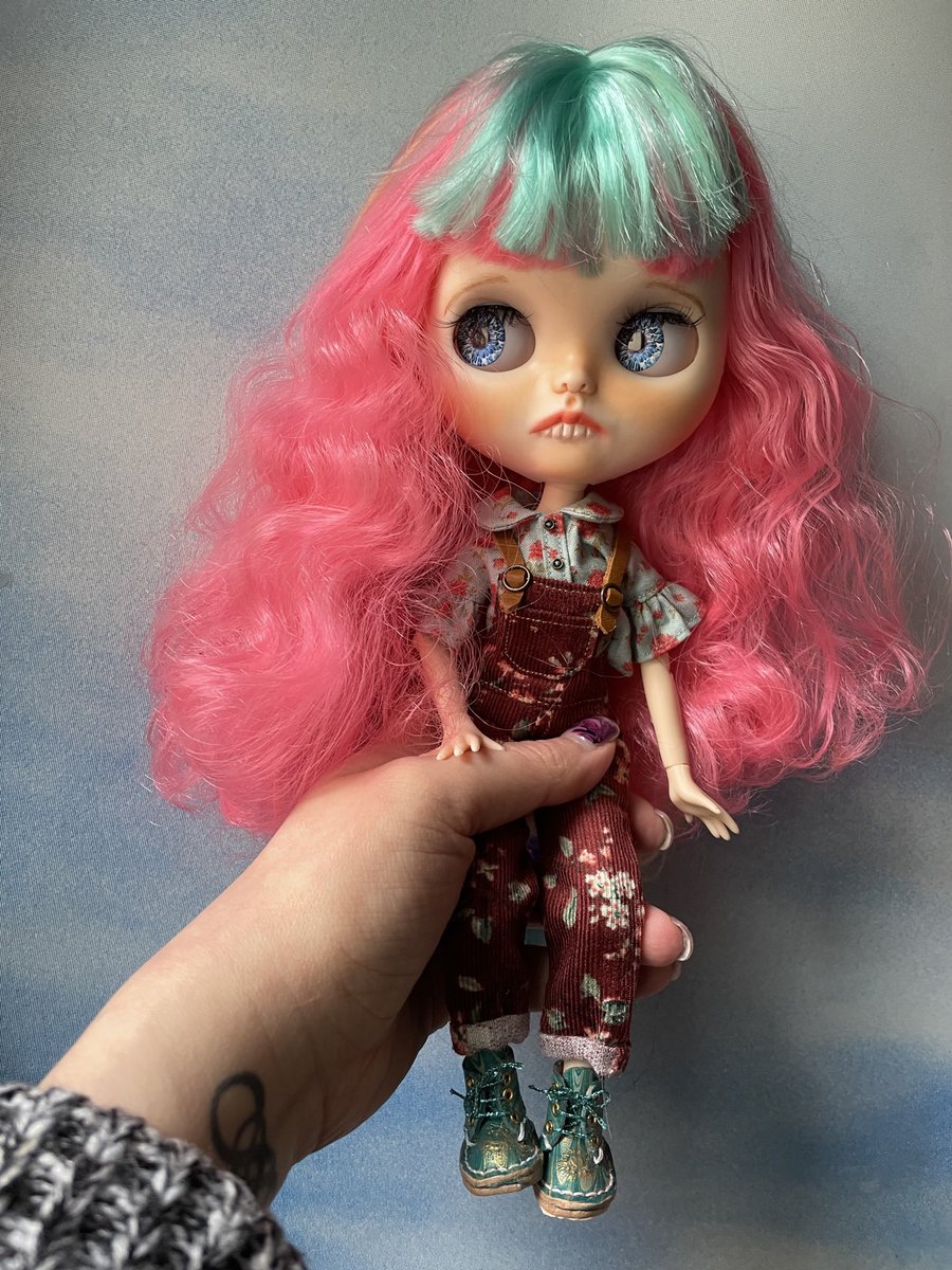 CitraDolls's tweet photo. Good morning #earlybiz looking for a quirky, one of a kind collectible gift? I make dolls with a twist. This girl is looking for her forever home you can adopt her from my shop or request a custom. Layaway is also available. #MHHSBD #UKGiftHour #UKgiftAM https://t.co/7F45GMyxor https://t.co/E30rBsC6cg