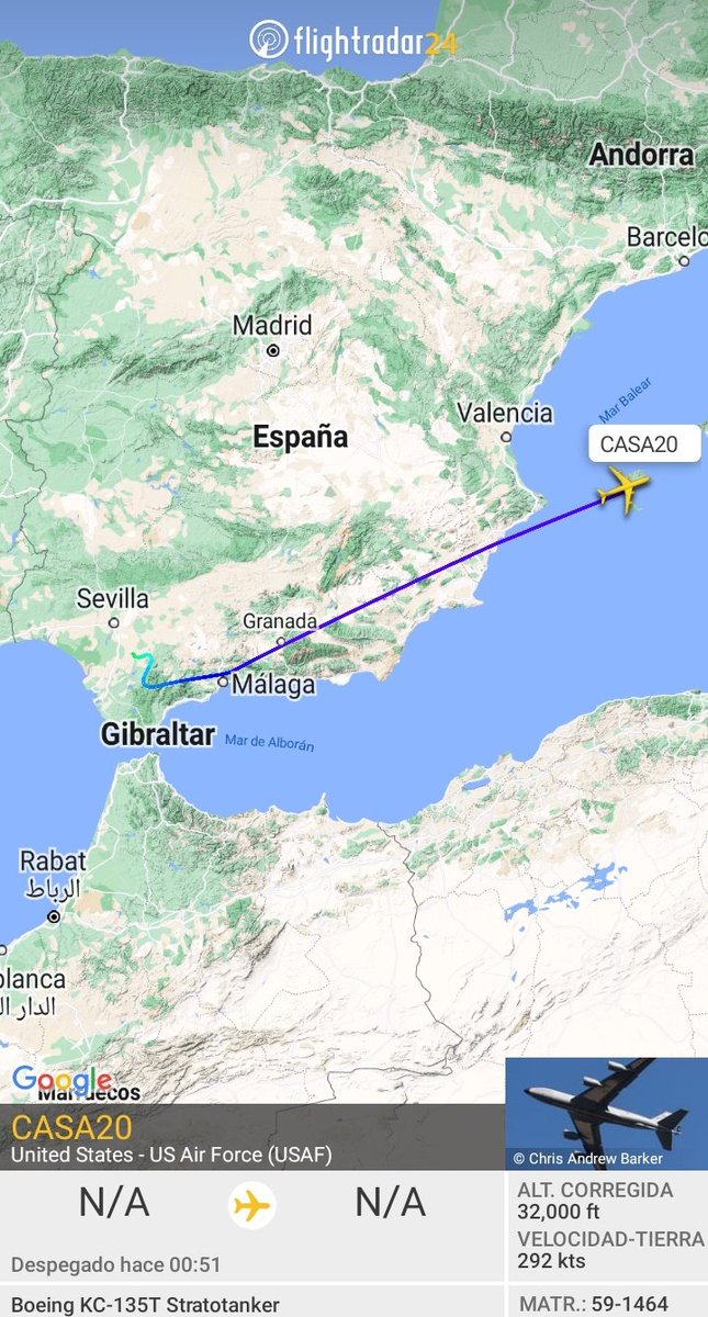 MilRadar's tweet photo. 🇺🇸 #USAF KC-135T Stratotanker 59-1464 del #351stARS despega desde #Morón y con rumbo E sobrevuela la isla de #Ibiza hacia nueva misión #AAR sobre #Rumanía https://t.co/Jn7jEfhJbl