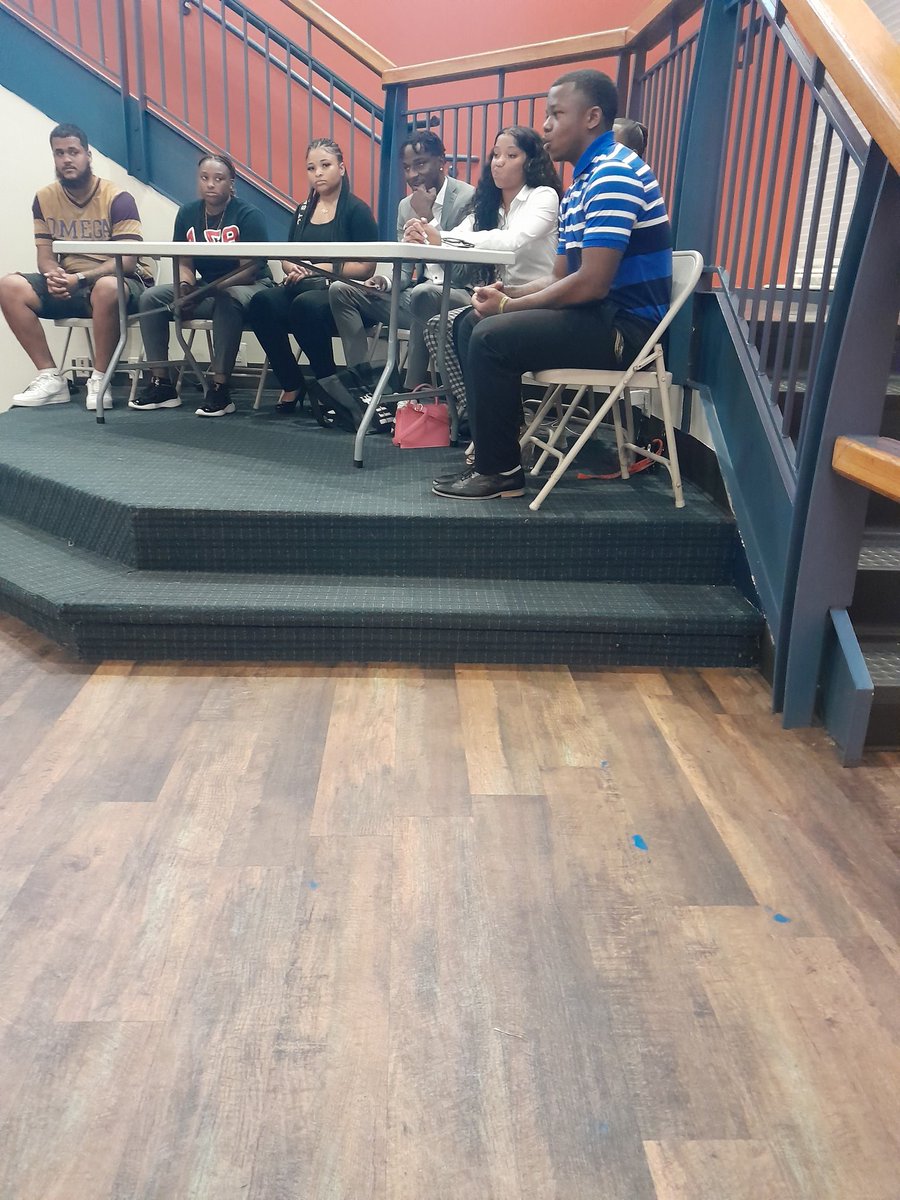 MrJoeLyons's tweet photo. SGA Gun Violence Panel Discussion https://t.co/mmpwg4Jqb7