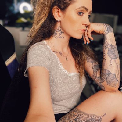taylinkatarina's tweet photo. #NewProfilePic https://t.co/v1pDRRnI4L
