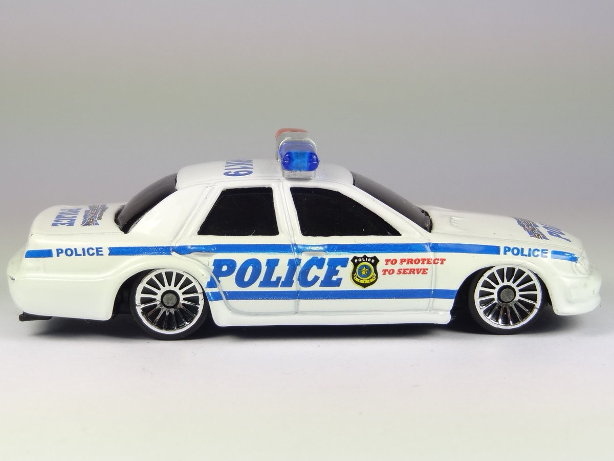 thetoysgarage's tweet photo. Ford Crown Police Car Spiderman by Maisto
#fordcrownvictoria #fordvictoria
Share if you like! // Comparte si te gusta
#diecast #maisto #hotwheelspic #diecastcollection #diecastcollector #diecastpolicecar #scale164 #scalecarcollector #scalecarphotography https://t.co/SalFlSFuJw