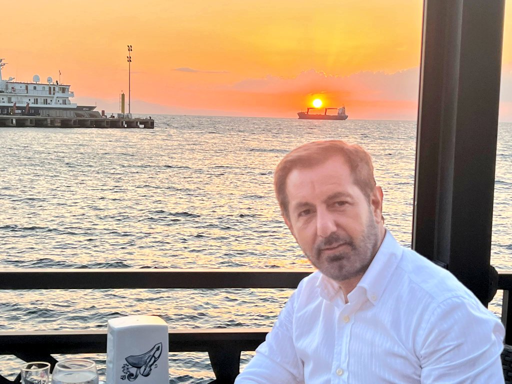 250. Program için başlıyoruz.. Aralıksız.. 
Bir nazar boncuğunuzu hak ettik mi? 

Ve bugün #görkemlihatıralar250program mesajlarınızı bekliyorum..

<a href="/halktvcomtr/">Halk TV</a>