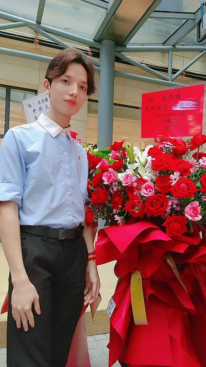 lucaspaing04's tweet photo. Make your life beautiful. https://t.co/Ckb7TpmdI7