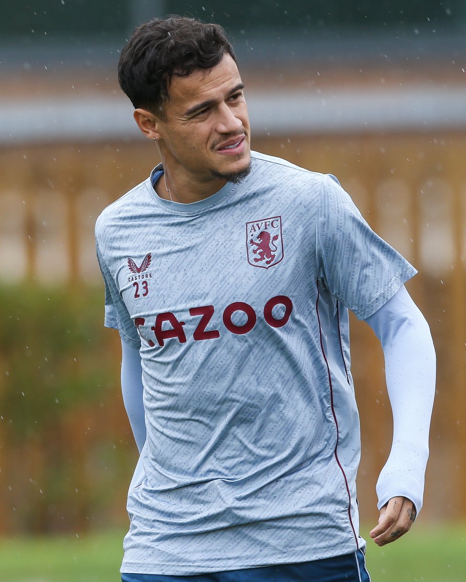 AVFCOfficial's tweet photo. 🇧🇷 https://t.co/6bZ4coSx9M