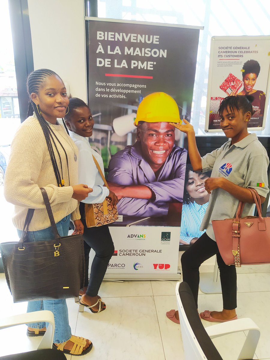 kkenterprisecmr's tweet photo. Séance de formation à @SGCameroun maison de la PME, une riche expérience qu'ont bénéficié les stagiaires de IUC de la K & K ENTERPRISE AND SERVICES SARL
#happiness
#Hadja
#Sparkling
#Cameroun
#MIC https://t.co/thfuWZFIxT