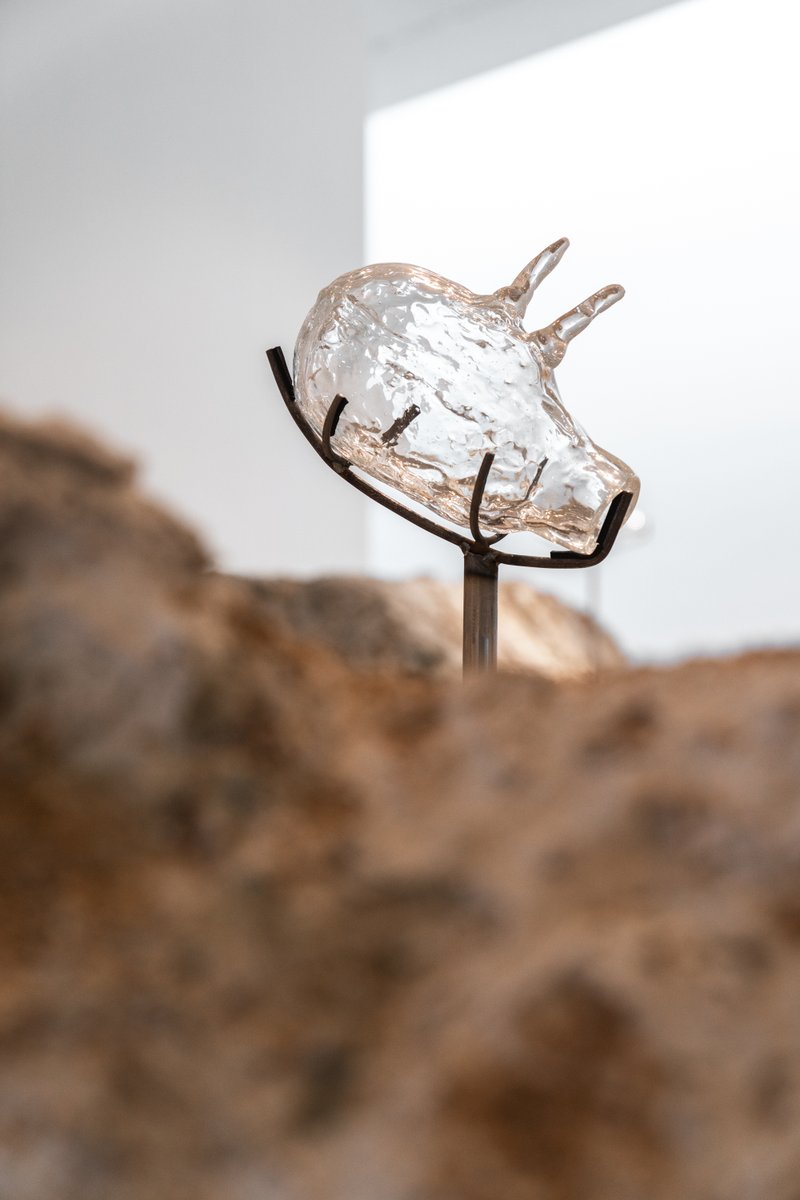 HepworthGallery's tweet photo. It is the penultimate weekend of A Core of Scar by #FutureCollect artist @emiialrai. Alrai was selected by @Iniva_arts & The Hepworth Wakefield owing to her sensitivity in navigating complex diasporic narratives & her imaginative exploration of materials.
https://t.co/sesZI7ej5d https://t.co/xWifcToNiK