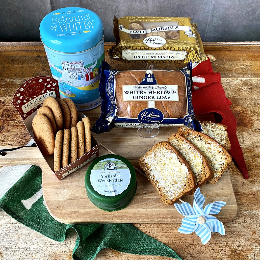 BothamsofWhitby's tweet photo. 🎒🏖️🚶♀️If you love a picnic then take a 👀 at our NEW Botham's Picnic Special Hamper | Price £18.50
➡️ https://t.co/yMcrwSj0RY
#bothams #whitby #picnic #picnichamper #giftideas #hampers #bypost
Find Jessica Hogarth designs on Etsy 😊 https://t.co/9V5HuffXLe