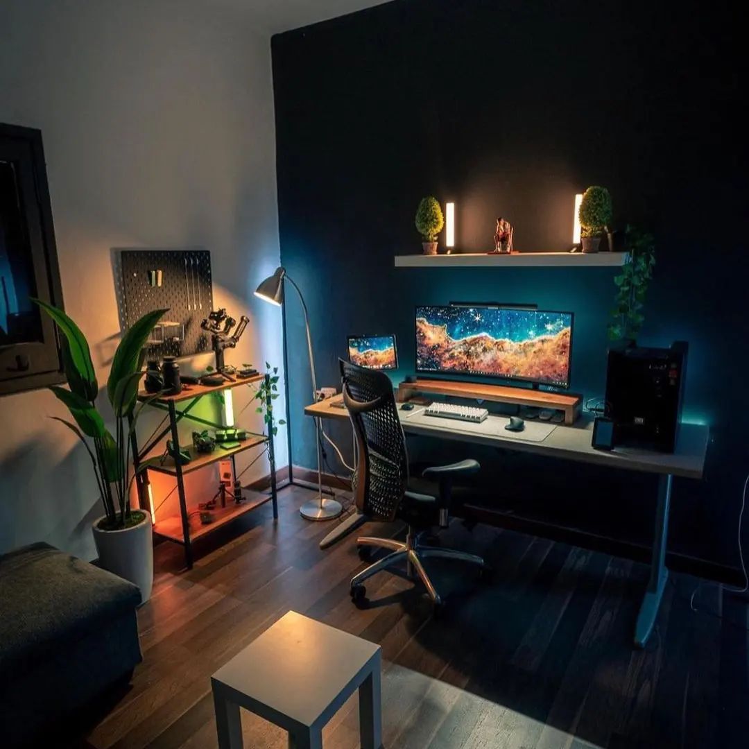 GamearMr's tweet photo. Rate this setup 1-10💯
Follow @GamearMr for more daily pc / setup content
#pcgamingworlds #gamersetup #gamerpc #pcgaming #pcgamer #pcgamers #pcgamersetup #gamingsetup #gamingsetups
#gamingsetupideas #gamingsetupgoals #pcgamersetup #threemonitors #gamingpcbuild #setupinspiration https://t.co/qetmKO7PW2