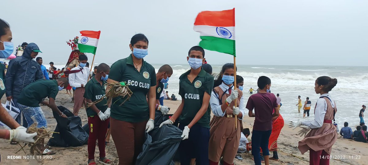 BodiesNature's tweet photo. @moesgoi @moefcc @PMOIndia @NITIAayog @DrJitendraSingh  @manojpingua

Team Nature Bodies conducted a cleanup drive at Golden Sea Beach Puri, Odisha from 13th to 15th August 2022 under the initiative of Swachh Sagar Surakshit Sagar Campaign by Ministry of Earth Sciences. https://t.co/54T2e2z1qr