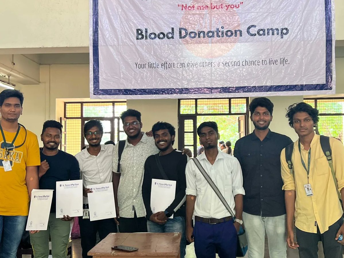 pgcommunmcc's tweet photo. Every single drop of blood can make a huge difference.
Thanks to @mcc_nss_ for organizing this blood camp at mcc.
#departmentofcommunication #donateblood #savelife #blooddonationcamp #mcc #departmentofcommunicationmcc #notmebutyou #NSS https://t.co/yMTlGMF52h