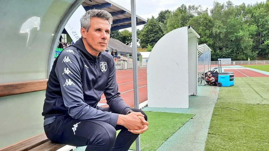 icimayenne's tweet photo. ⚽ Ligue 2 : le stade des Costières à Nîmes n'a pas laissé un bon souvenir au coach lavallois, Olivier Frapolli #Mayenne #butalaval #Ligue2 
➡️ https://t.co/4Wkd3zL9qn https://t.co/SUtqHiU9t5