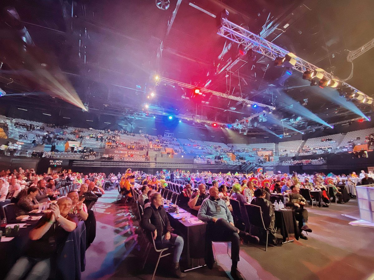 OfficialDPA's tweet photo. Night 2 of the NZ Darts Masters from the amazing Globox Arena in Hamilton! Who’s your pick to lift the trophy at the end of the evening? @OfficialPDC @OfficialDPA @FOXSports @nz_tab @SENZ_Radio https://t.co/mtUoY40Xwp