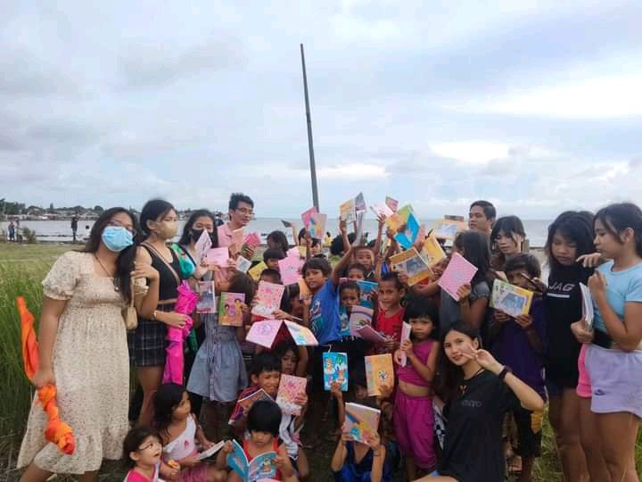 Dianah143's tweet photo. Your Kindness and good heart makes the children's more Happy and brings the joy in their heart....
#Xqk #humanitarianToken
#XummCommunity #XRPLcommunity #Xrp
@officialXQK @MarioXQuake https://t.co/igBwY2KUYd