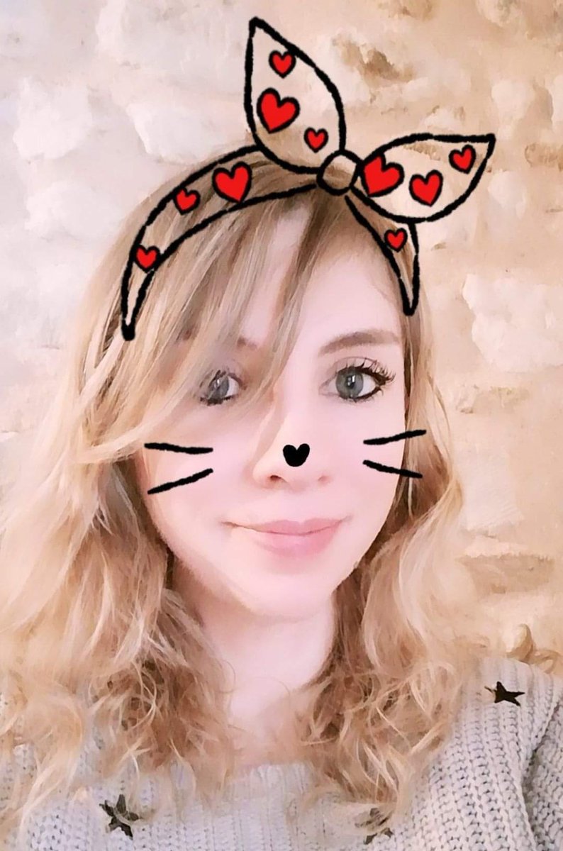 ComicsLes's tweet photo. https://t.co/8TzPrBeFS8
Bonjour à tous la première vidéo de la cinquième saison est consacrée à une bibliothécaire qui nous parle de son métier avec passion, @bibliothecaire_reveuse https://t.co/x0Yl2KePBf