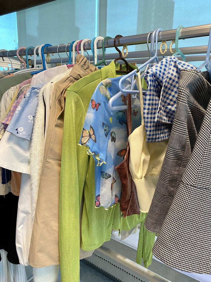 meenyminymoe01's tweet photo. 🪐💞pls rt ส่งต่อเสื้อผ้าของเรา สภาพดีหมด บางตัวไม่เคยใส่ ราคาน่ารัก🤏🏻

🧚🏻 รี+ฟอล ลด 10฿
🧚🏻 ทยอยลงวันนี้ &amp; พรุ่งนี้
🧚🏻 ส่งลทบ 30 3ตัวส่งฟรี

#เสื้อผ้ามือสอง #ส่งต่อเสื้อผ้า #เสื้อผ้ามือ2 #เสื้อผ้ามือสองราคาถูก #เสื้อผ้ามือสองสภาพดี #ส่งต่อเสื้อผ้ามือ2 #โล๊ะตู้เสื้อผ้า #โล๊ะตู้ https://t.co/LFhWMCVzQm