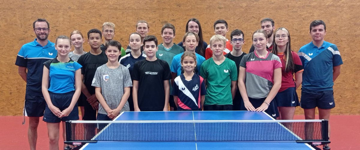 LeMansSartheTT's tweet photo. C'est la reprise ! Une première semaine s'est achevée avec le stage Elite des jeunes du centre d'entraînement de #LeMansSartheAcadémie accompagnés d'autres compétiteurs du club #LMSTT. Envie et investissement pour reprendre la raquette en main et démarrer la saison en forme ! https://t.co/wacahvgO8P