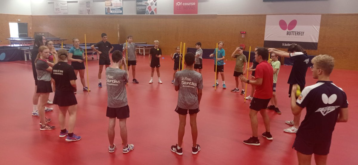 LeMansSartheTT's tweet photo. C'est la reprise ! Une première semaine s'est achevée avec le stage Elite des jeunes du centre d'entraînement de #LeMansSartheAcadémie accompagnés d'autres compétiteurs du club #LMSTT. Envie et investissement pour reprendre la raquette en main et démarrer la saison en forme ! https://t.co/wacahvgO8P