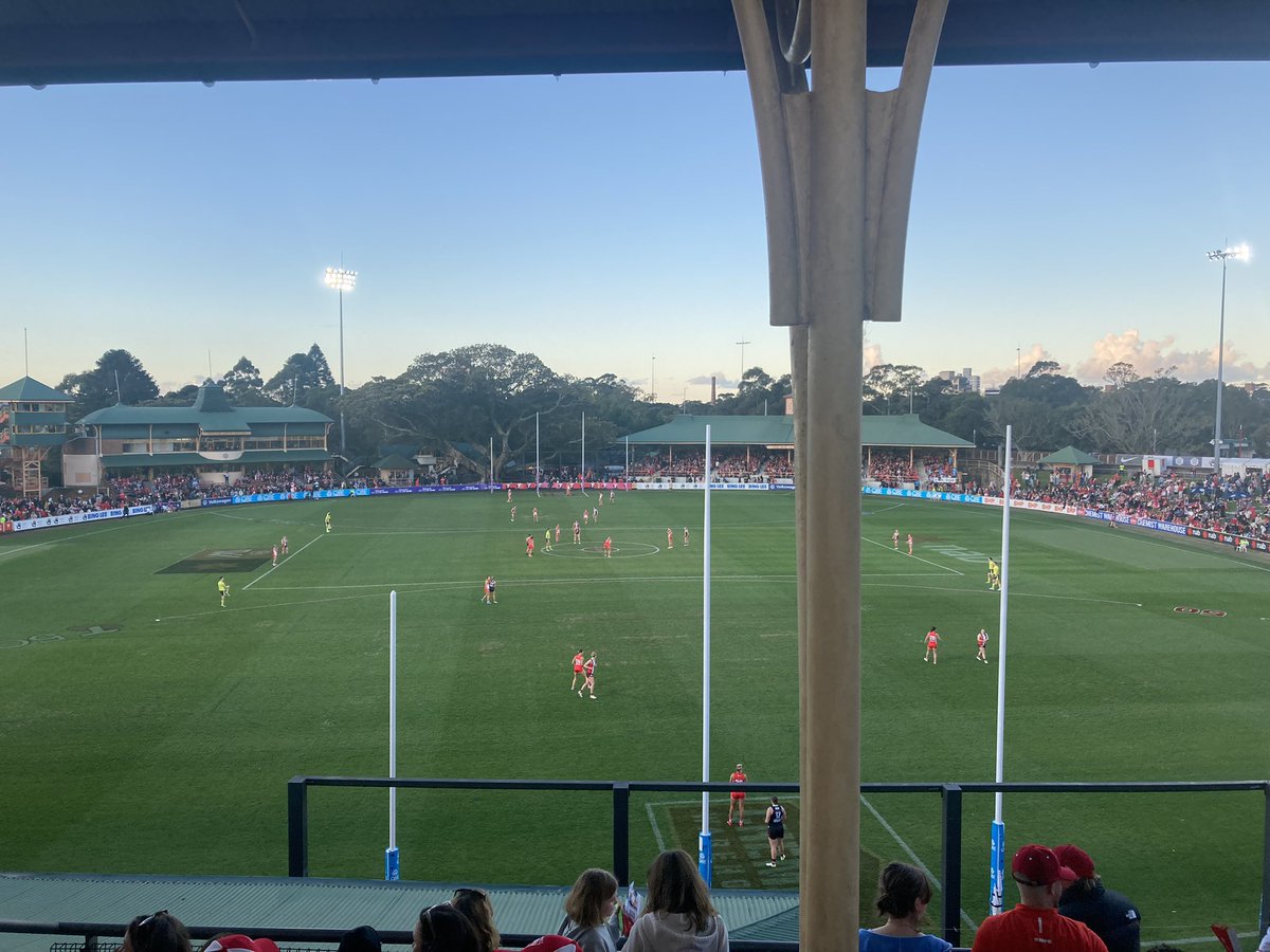 agshawry's tweet photo. @SydneySwansAFLW first ever fixture, footy at its best here @NorthSydneyOval. Just superb #firsthappensonce https://t.co/eGDV5h9L3X