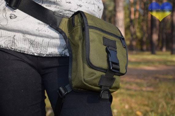 Eng_SirLi5am's tweet image. Thigh bags , Cross body bags , All AVAILABLE 
DELIVERIES around KAMPALA 
Dm or watsapp +256701519048 @Thebag_plug 
#Bagplug #bags #Twitter #business #hustle #Uganda