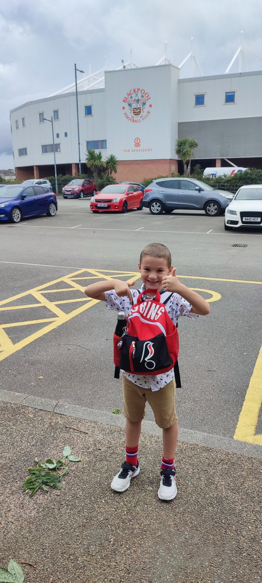 n_bennett's tweet photo. @BristolCity Come on you Reds! https://t.co/PcMZ5iGJWz