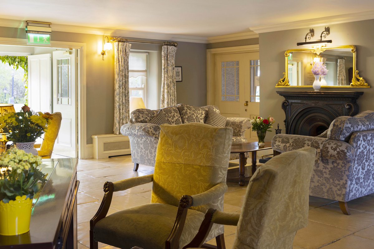 The BrookLodge tweet media