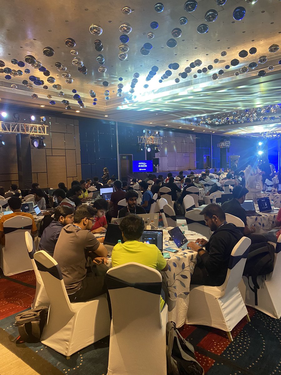 rrohit689's tweet photo. It’s a full-house at the #Unfold2022 hackathon!! 🤓 https://t.co/qGHpjG8udo