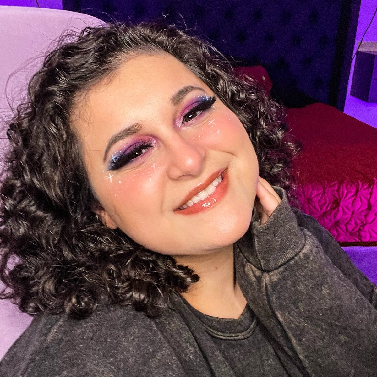 PDreadfool's tweet photo. We played so many games and had so many new friends in chat!! Thanks for the raids @waybaexo @thesweetsarita we then sent the love on over to the adorable @argenie_ .crossing Iβm so grateful for you all!
#twitch #twitchstreamer #bestchatever https://t.co/86DwjFdimk