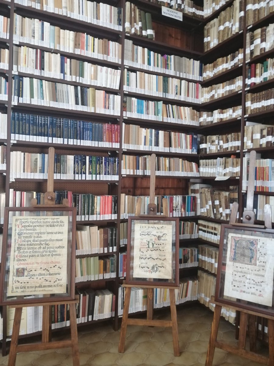 VisitMartano's tweet photo. 25/8/22 - Laboratori ed itinerari con i turisti - 
PT.2 Visita al monastero cistercense intitolato a Santa Maria della Consolazione, alla pinacoteca interna al chiostro, alla biblioteca e archivio e alla liquoreria. 
#monastero  #monacicistercensi  #martano #weareinpuglia https://t.co/Lyim9tfcTJ