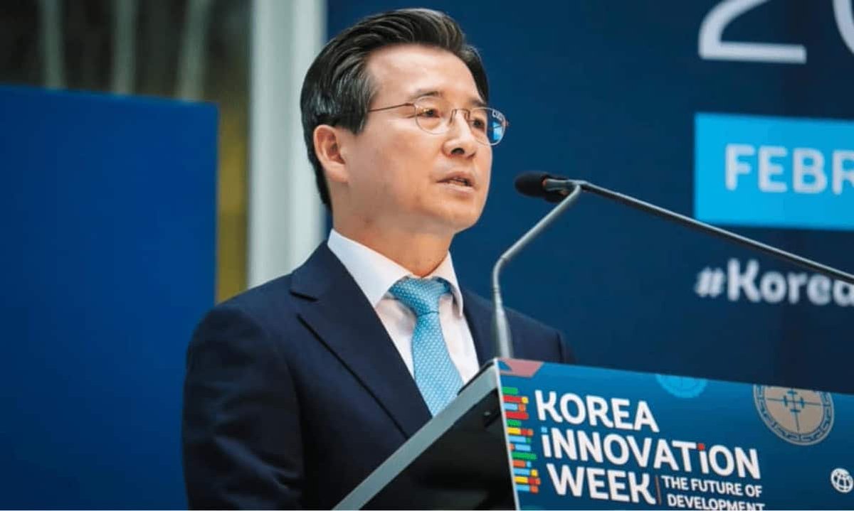 ReFiDailyNews's tweet photo. South Korea’s Former Vice Minister of Economy Becomes the CEO of a Blockchain Institute #blockchain #blockchains #BlockChainNews #BlockCommunity #Web3GrandPappa #mimeXmime
https://t.co/fwIKK6oJXi https://t.co/W9tV7MHrH3