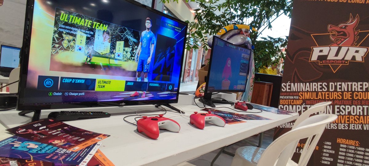 PUREsportFR's tweet photo. ✅Retrouvez nous toute la journée sur notre stand au forum des associations de #HyperUlesArcs
N'hésitez pas à passer pour des renseignements nous serons ravis de vous répondre et venez tester la Playstation 5 ou encore la Xbox Série S❗️ https://t.co/WB5TjfV6xI