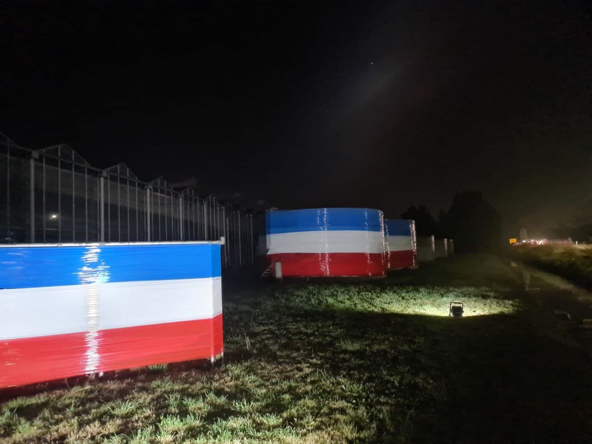 NldTmv's tweet photo. #Boereninopstand #DutchUprising #Volkinopstand
Blij met je rekeningen, blij met de nieuwe buren, blij met jouw regering?
Blijf zitten, doe niets.
Ben je ook maar ergens met regeringsbeleid ontevreden, dan is de hoogste tijd om je te laten zien. https://t.co/hedkCWnIwf