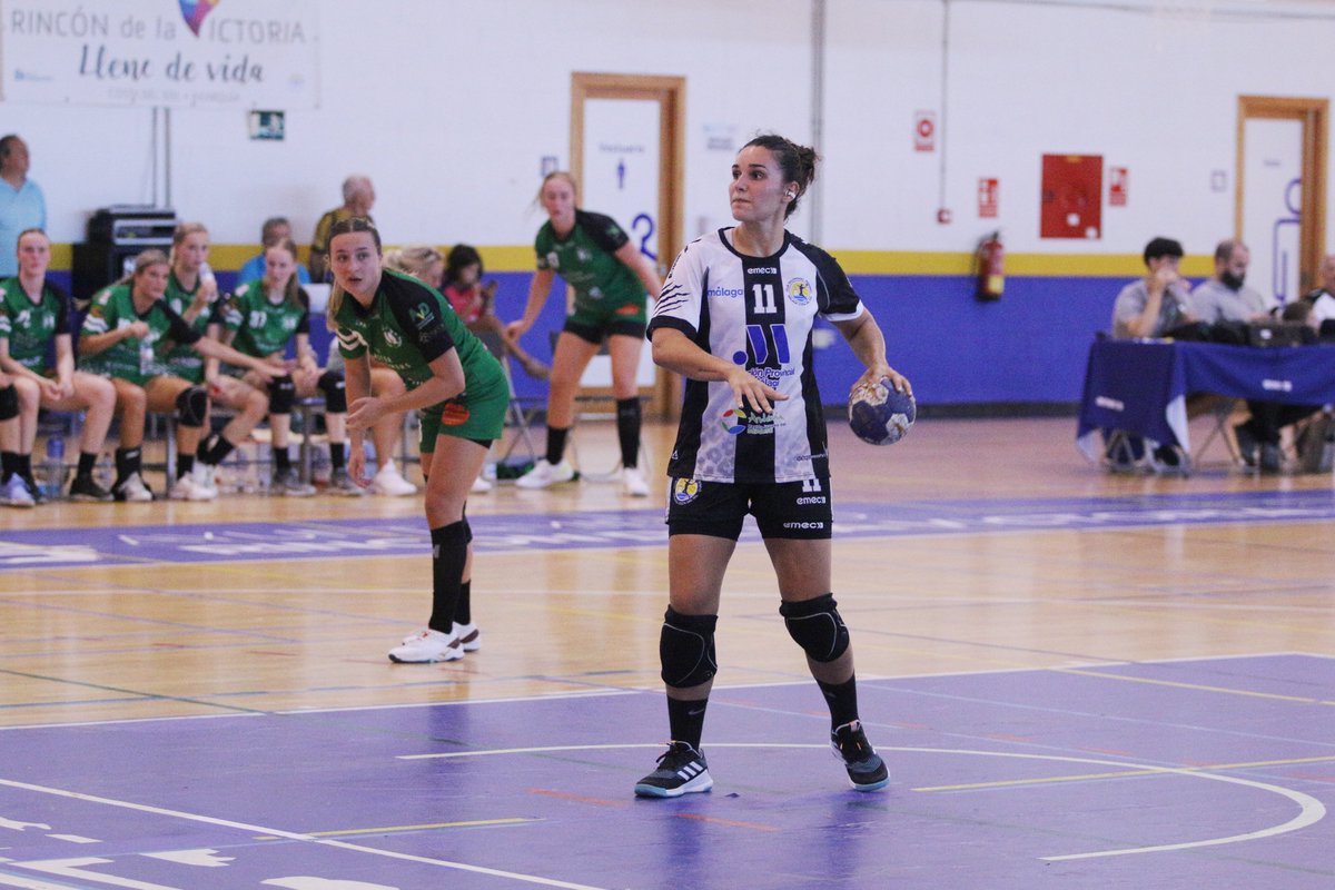 💥💃 ¡Domingo de partidazo!

🆚 <a href="/BMRemudas/">Rocasa Gran Canaria</a> 
⏱️ 12:00 horas
🏟️ Pabellón Rubén Ruzafa
🏆 Torneo Internacional Costa del Sol 

🎟️ ¡ENTRADA GRATUITA!

⚫️⚪️ #SomosPanteras
