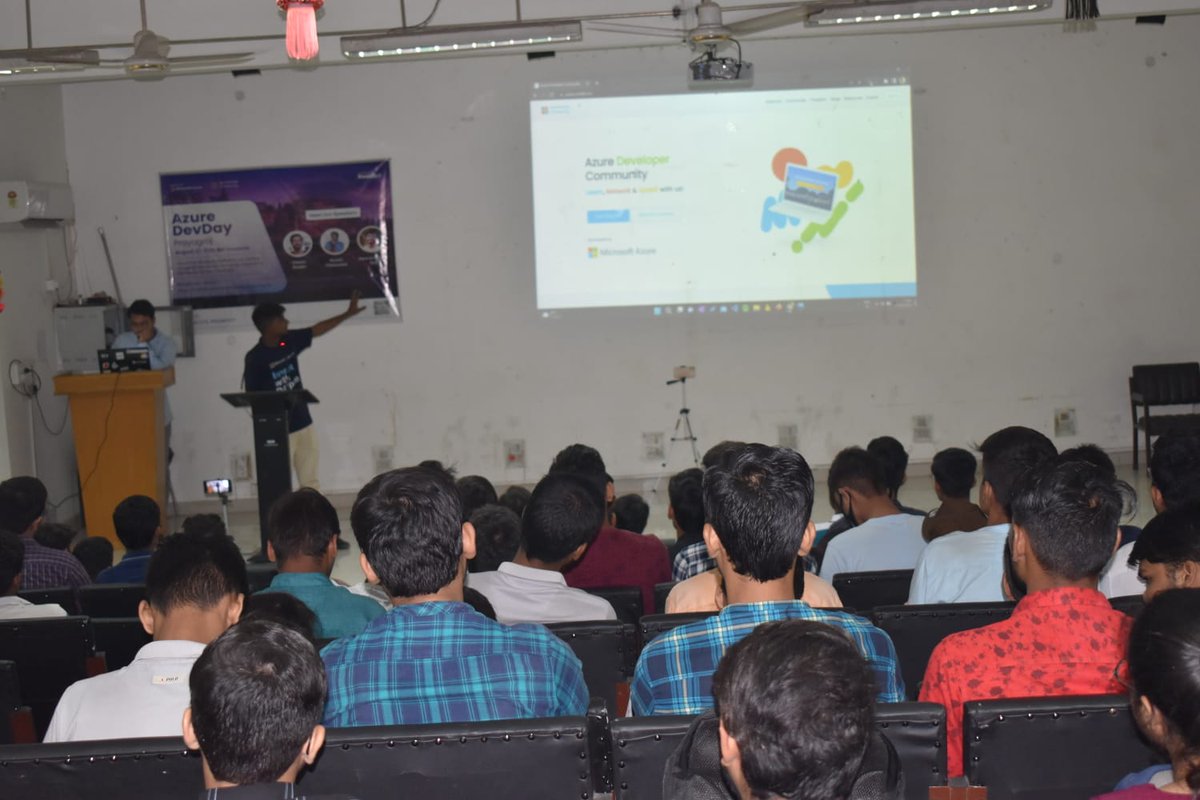 azdevindia's tweet photo. Azure #DevDay #Prayagraj started with a boom. The audience here is incredible. Witness the environment full of learning, networking, and discussions on all things #Azure.

#devdayprayagraj #azuredevday https://t.co/TyZdFAokNA
