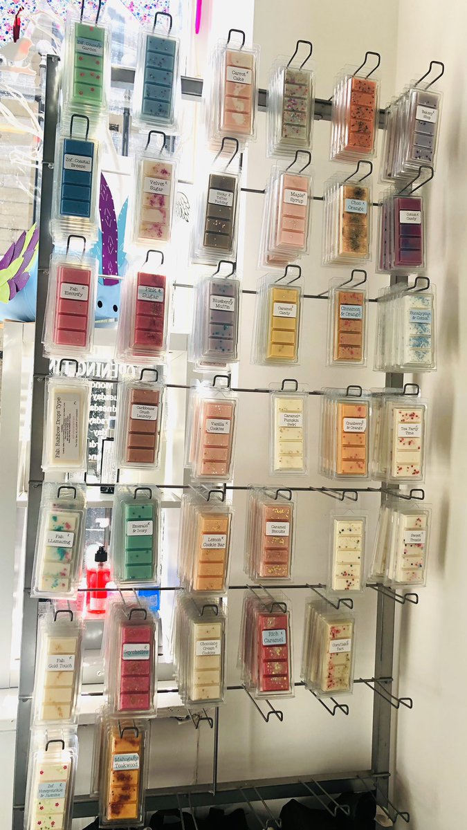 Good #saturdaymorning  #UKGiftHour it’s #bankholiday #weekend, it’s #sale time I have a great selection of #handmade #waxmelts reduced to £1.20 per bar . In store 18 Yorkshire Street #bacup &amp; online thedollybird.co.uk/collections/sa… it’s time to #shopindie