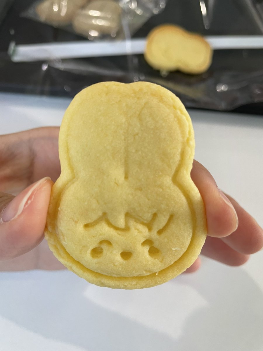 잘보고갑니다…//