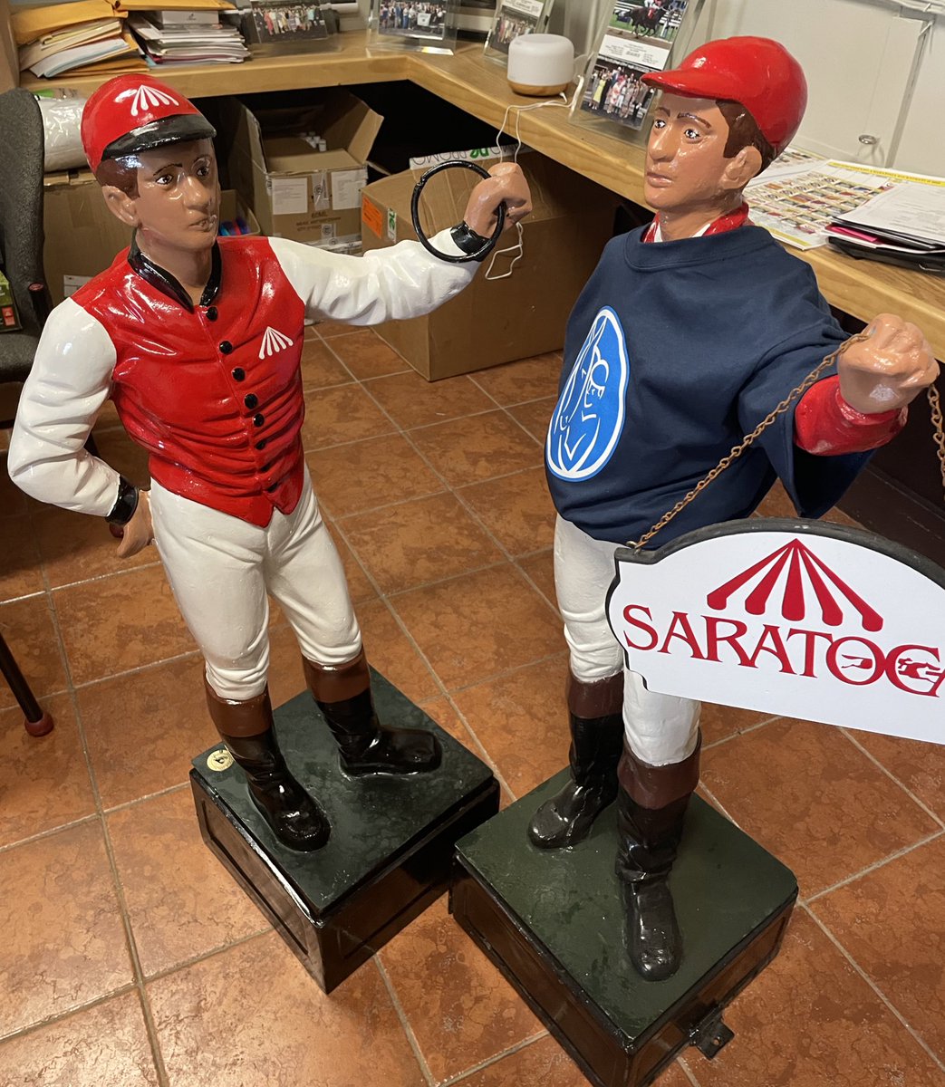 BackstretchTEAM's tweet photo. Come by the @TheNYRA community booth and buy your raffle ticket for Larry! ($50) He has been on the move today! #SaratogaRaceCourse #caring4thepeoplewhocare4thehorses #bringlarryhome https://t.co/pHxX03J7bA @NewYorkTHA https://t.co/17AVIeeL27