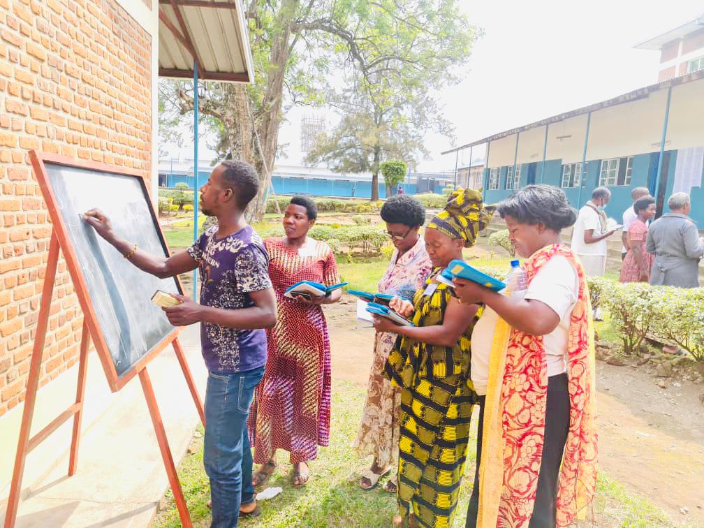 RwandaEQUIP on Twitter: "Happening now: #Teachers are modeling how they