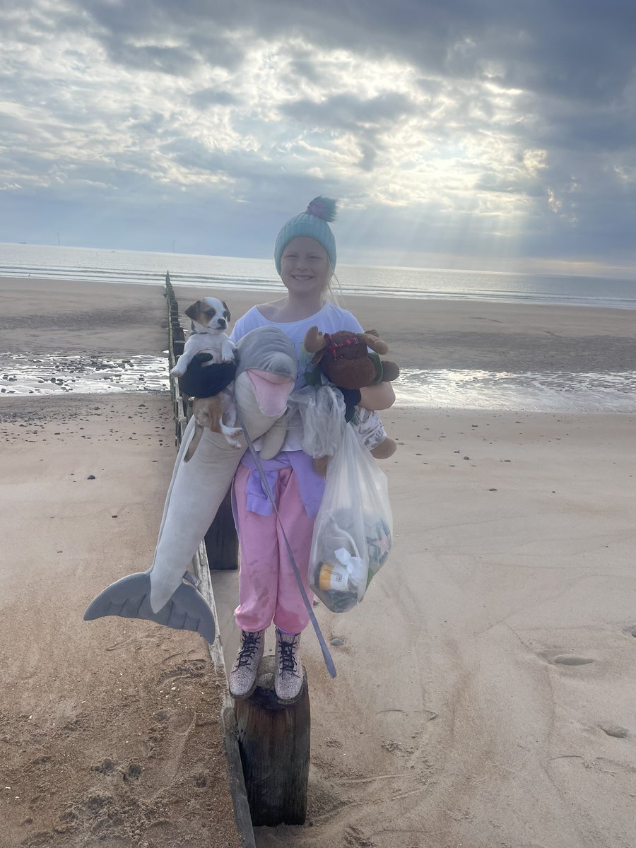 waddells74's tweet photo. Never give up!!!! For what you love 💕 🌊 🐬 #SaveDaphnetheDolphin #BBCMakeADifference #Blyth #Northumberland @KoastRadio @bbcnewcastle @mcsuk @CoastlineFish @KeepBritainTidy @Stevewal63 @des_farrand @CapnSasquatch @loraineswift1 @raynathetrainer @Leonlovescats @KarinKMacDee https://t.co/LCgq1Uc4Qo