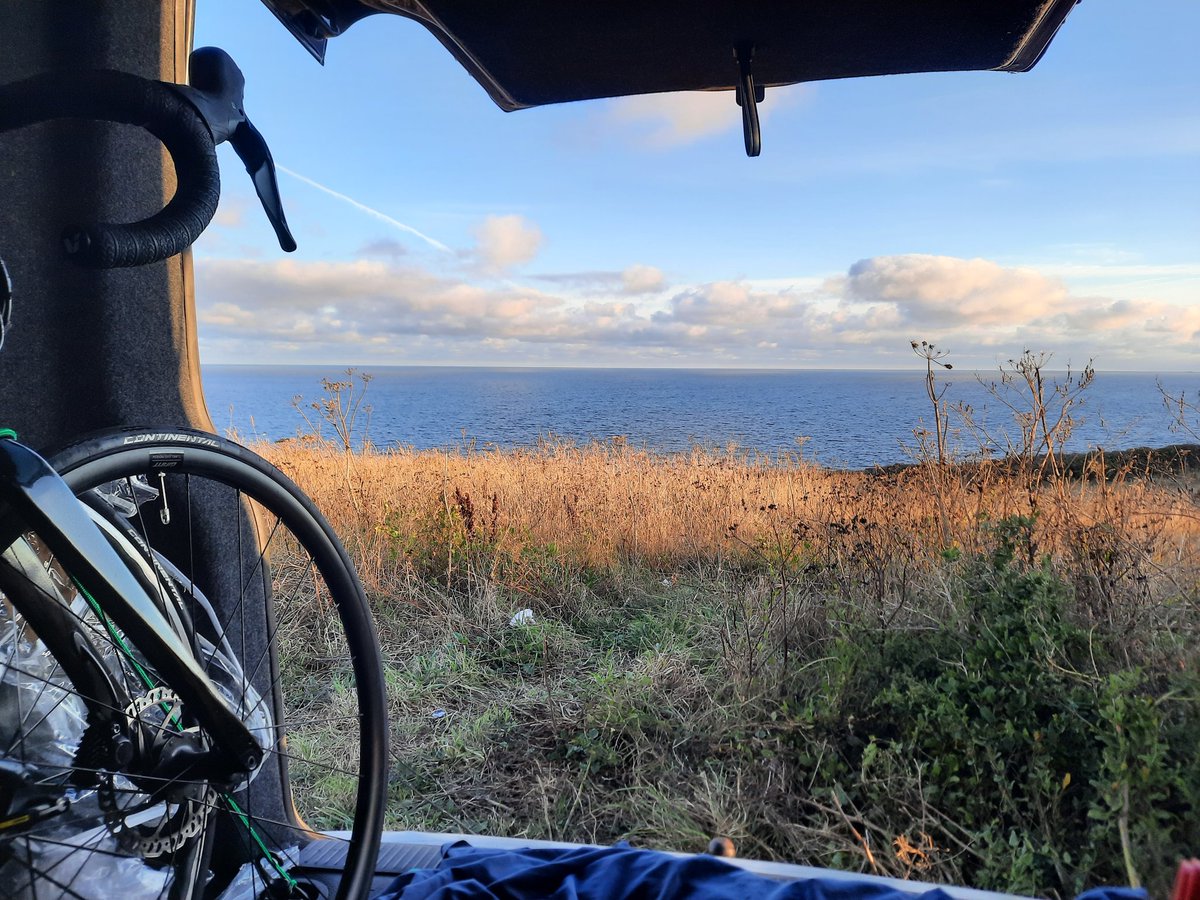 natalia_karlina's tweet photo. Waking up to this view is magical 💙 
#stacation #cornwall #ocean #uktravel #travel #camping https://t.co/PaT9V4F4JY