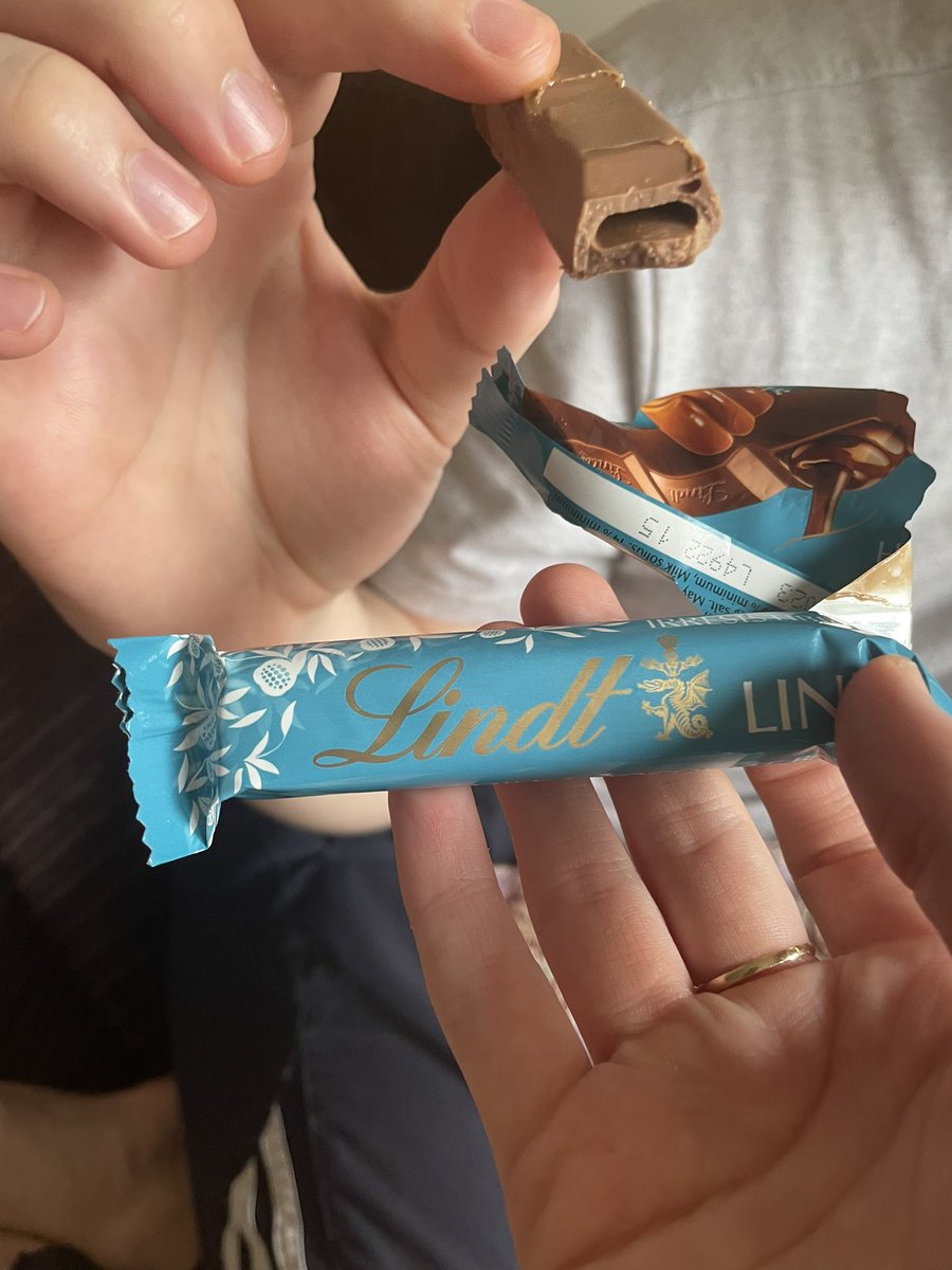 ClearRachael's tweet photo. @Lindt no filling in my chocolate ☹️☹️☹️☹️☹️ https://t.co/90CyN5UCva