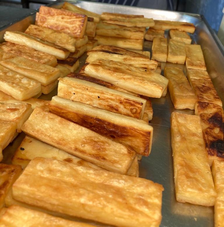 Oh these bad boys are hard to resist! If you've never tried #Panisse before then you really must. These chips made from chickpea flour are a firm favourite in the South of France and are incredibly #moreish. #frenchfoodlondon #frenchrestaurant