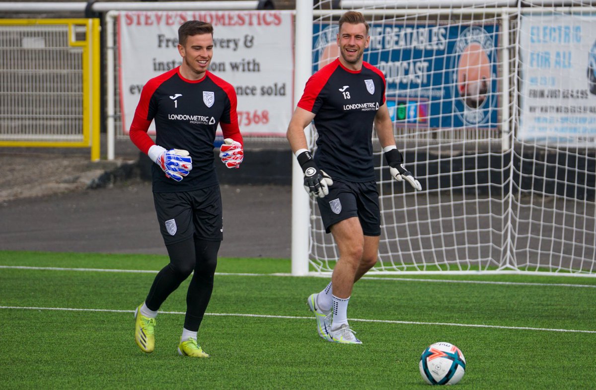 Warmups are underway at <a href="/MerthyrTownFC/">The Martyrs</a> v <a href="/PooleTownFC/">Poole Town FC 🐬</a>