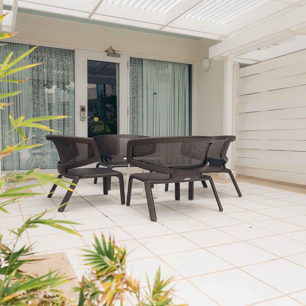 CaribeHilton's tweet photo. #TravelTip! Some of our Garden Wing rooms offer a private terrace overlooking our lush tropical gardens and bird sanctuary. Use the digital check-in feature in the Hilton Honors app to request one during your stay. #hiltonhotel #itstimetobook https://t.co/Qu8nre4Q4W