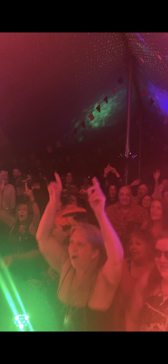 samepageband's tweet photo. What a great gig last night in a really magical place - Rainbow Summer Camp 🌈 💫

Such a brilliant, warm crowd - more than one of whom got involved 🤣

Seeing so much fun being had when we perform makes us a happy band 🥰 https://t.co/mH8soTMM7v